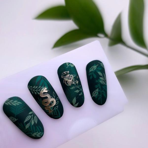 matte-green-snake-nail-design