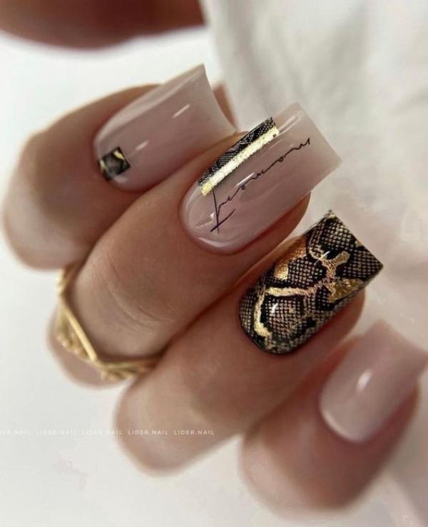 snake gel nails