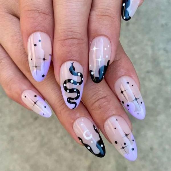 white-minimalistic-snake-nails