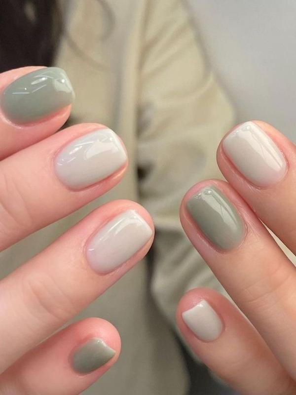 Matcha Nails Two-Color Light and Transparent